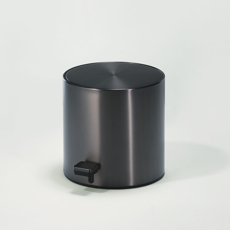 Design-Pedaleimer TE 50 mini in Dark Metal matt von Decor Walther – kompakt, stilvoll und mit cleverem Innenbehälter für ein elegantes Badezimmerambiente.