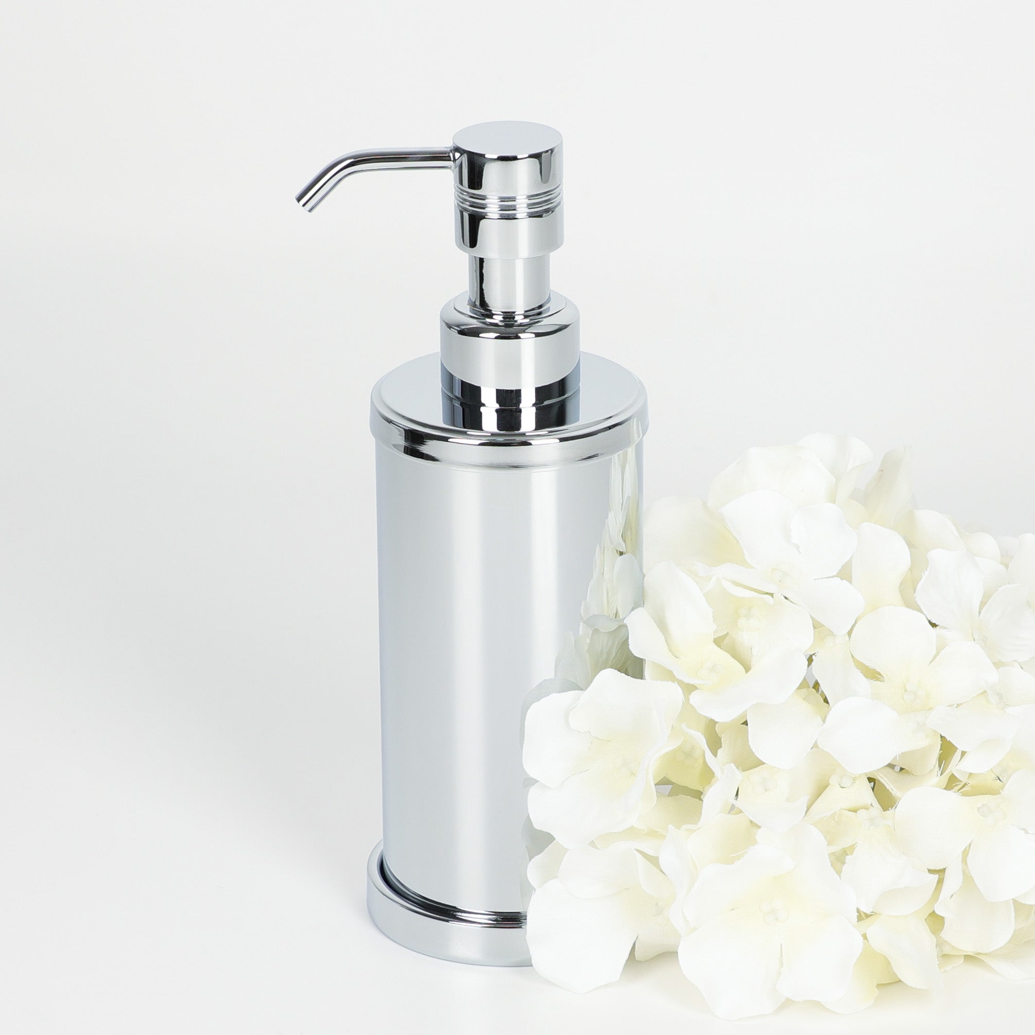 Windisch Seifenspender Classic, Chrom Zylinder, zeitloses Design für Bad, Gäste-WC oder Küche, mit Dekoration