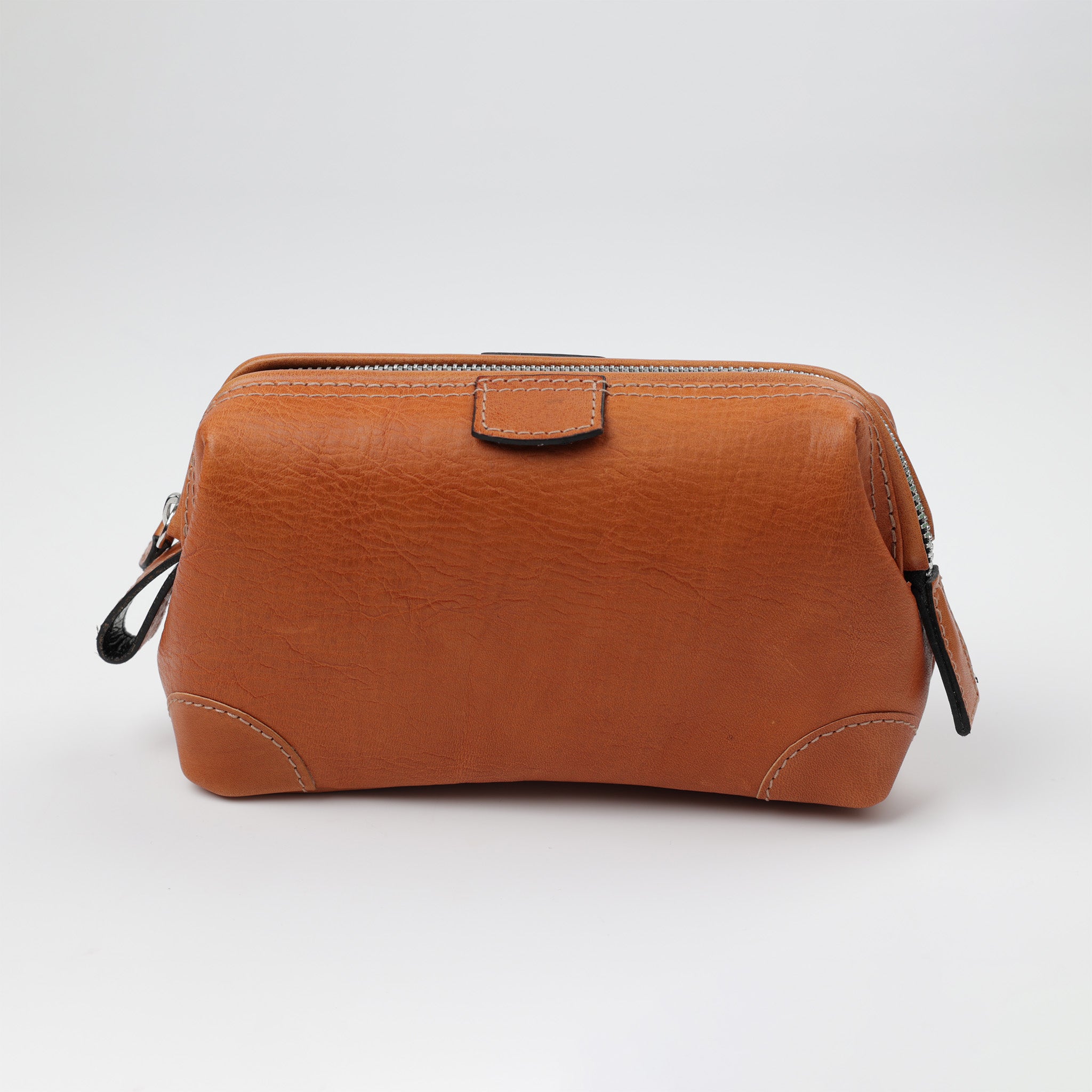 Kulturtasche in Cognac-Braun aus Stierleder von F. Hammann
