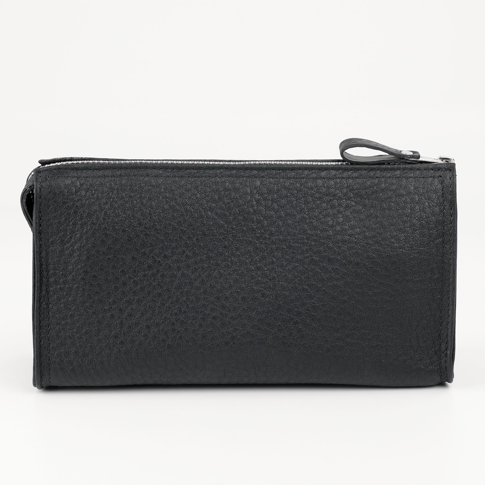 Schwarze Leder Kosmetiktasche von F. Hammann mit zeitloser Triangle Form
