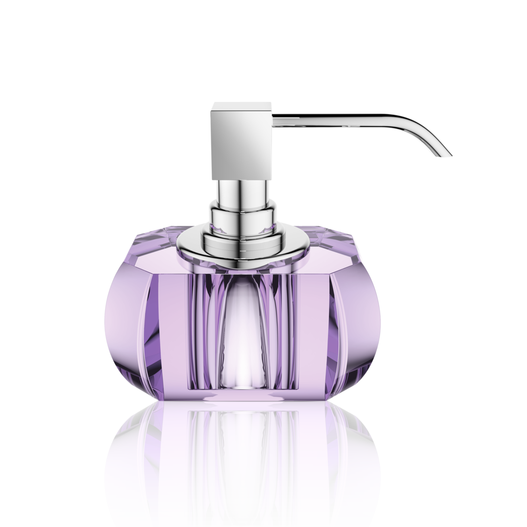 Edler Seifenspender aus violettem Kristallglas mit Chrom-Detail – perfekt für elegante Badgestaltung.