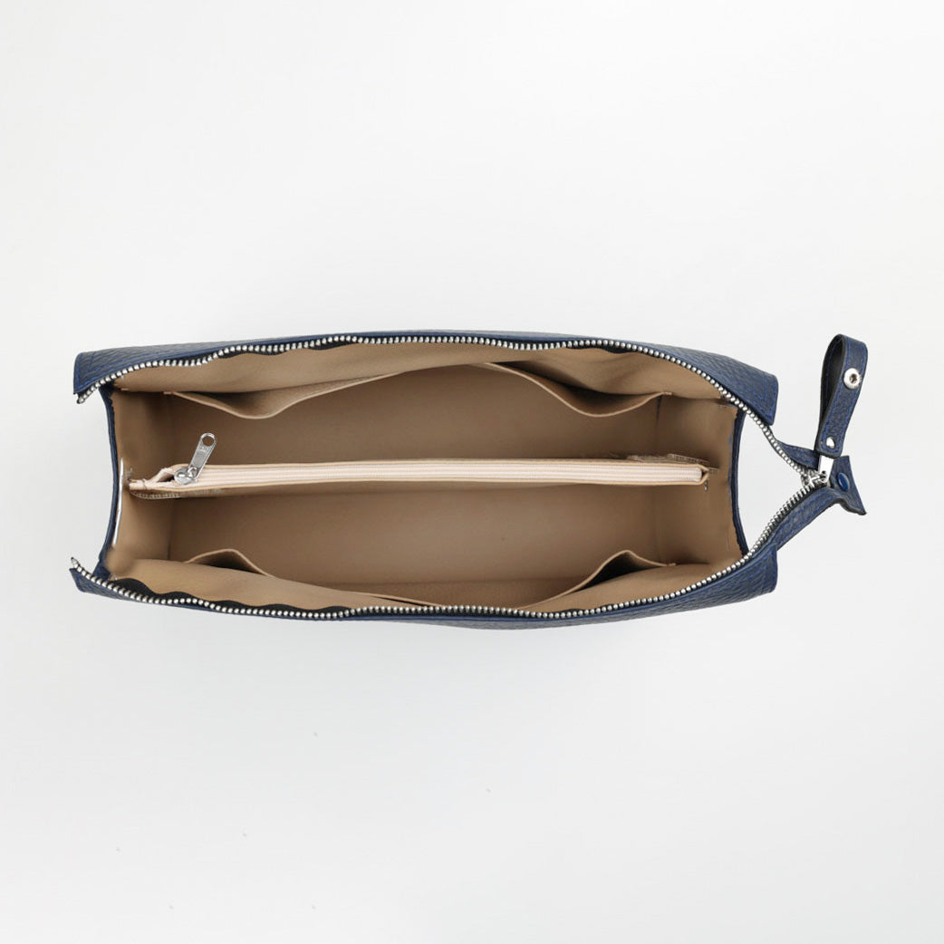 Handgefertigte Leder Waschtasche in Dunkelblau mit herausnehmbarer Innentasche