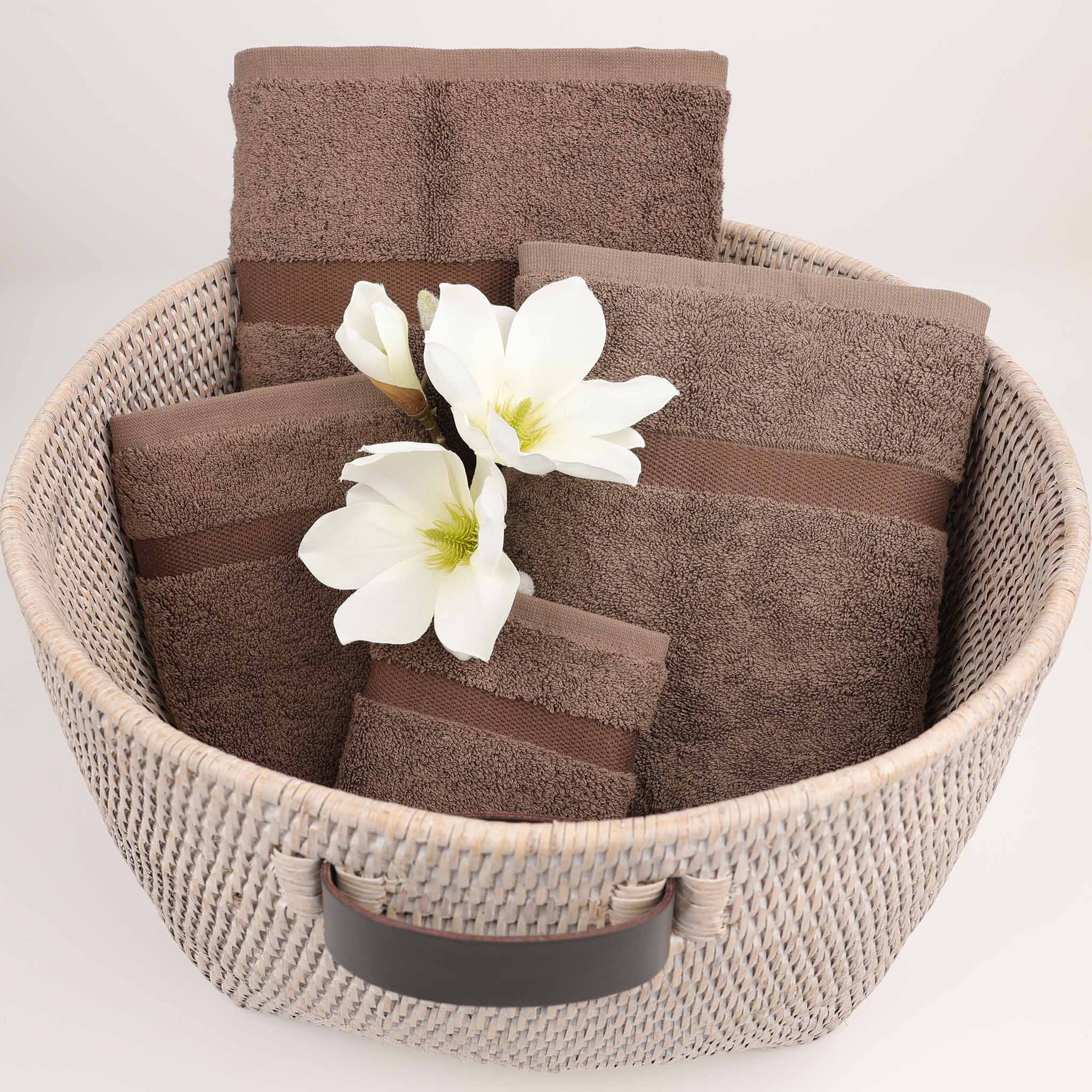 Extrafeine Handtücher Rhomtuft „Princess“ in vielen Größen – aus 100 % Baumwolle, besonders voluminös, weich und elegant, perfekt für Spa-Momente oder Wellnessbereiche