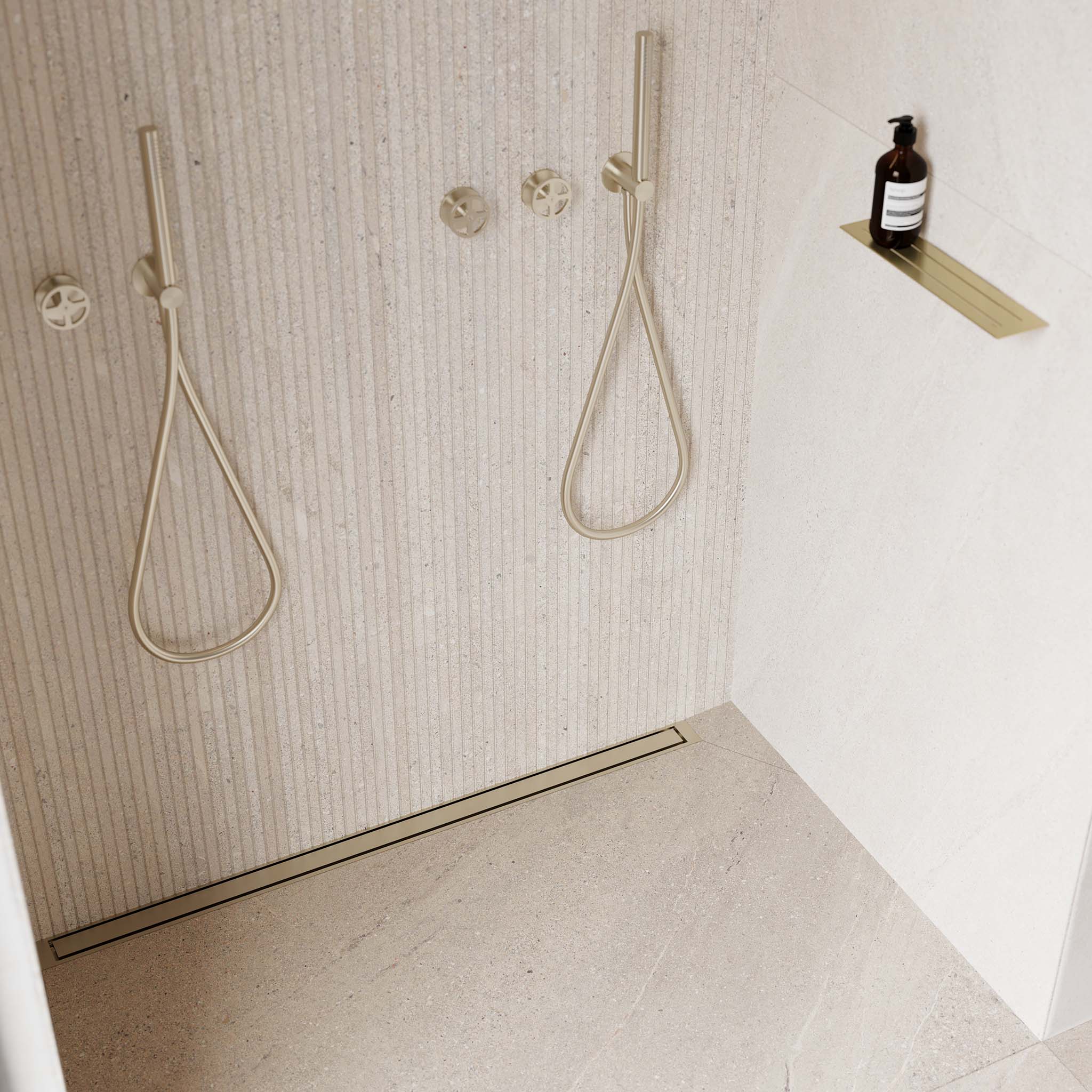 Luxuriöse Duschablage in gebürstetem Gold – edles Badaccessoire für Shampoo, Duschgel und Seife.