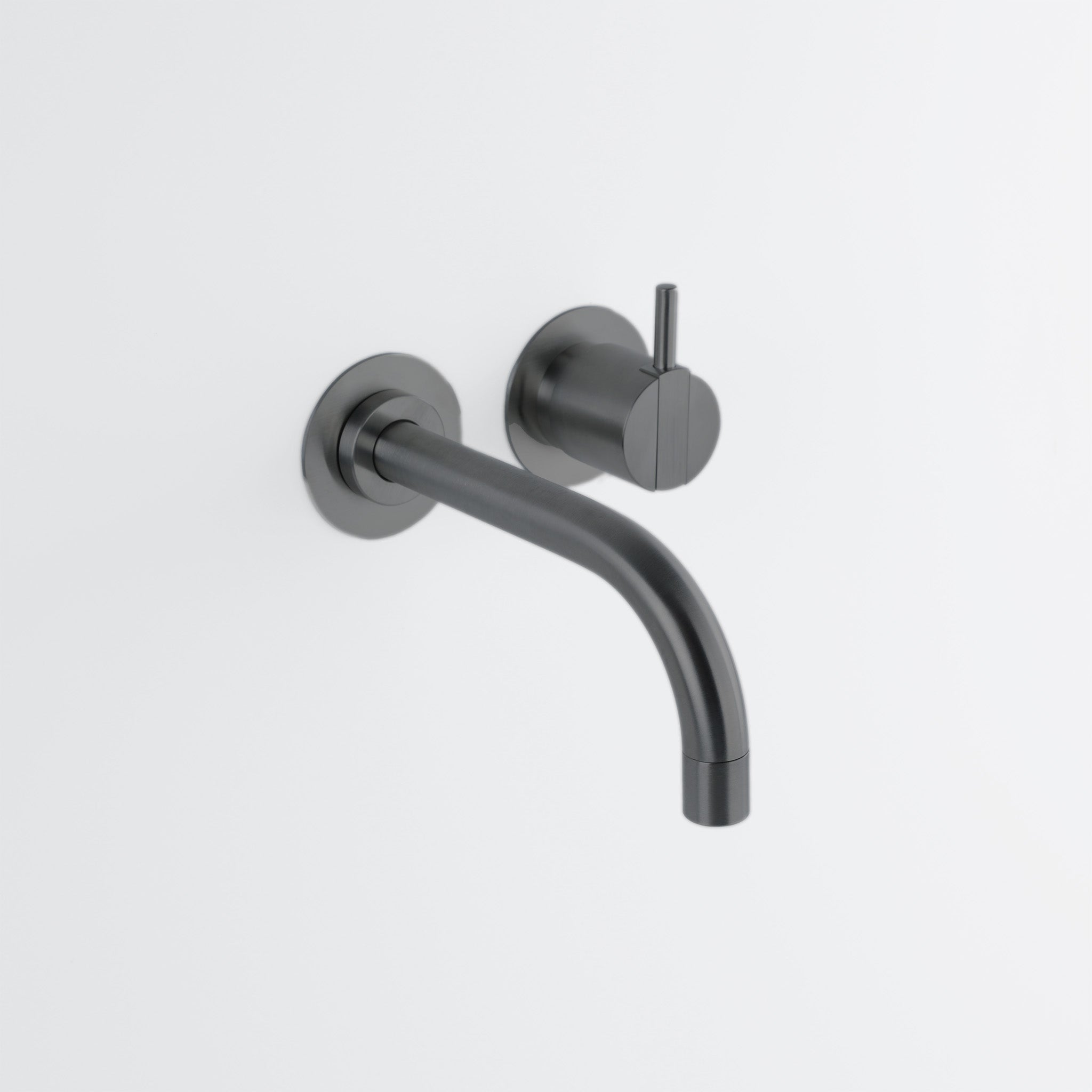 Vola Waschtischarmatur 121X schwarz gebuerstet mit Griff rechts und 22,5 cm Ausladung.