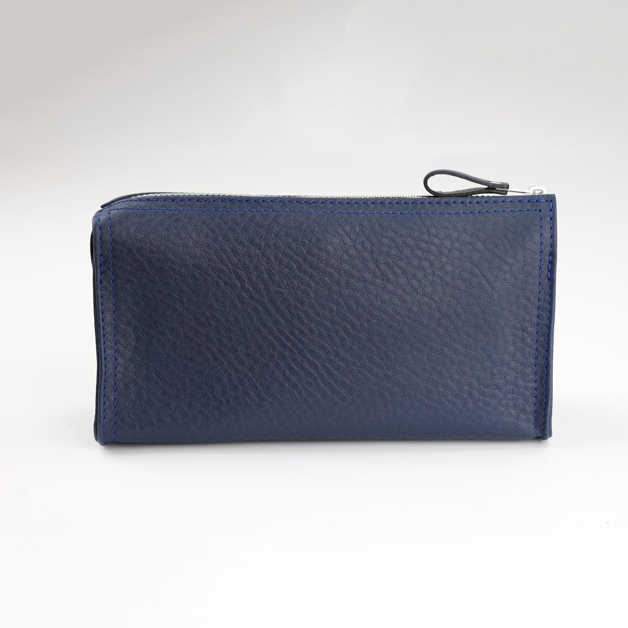 Blaue kleine Kosmetiktasche aus naturbelassenem Kalbsleder von F. Hammann