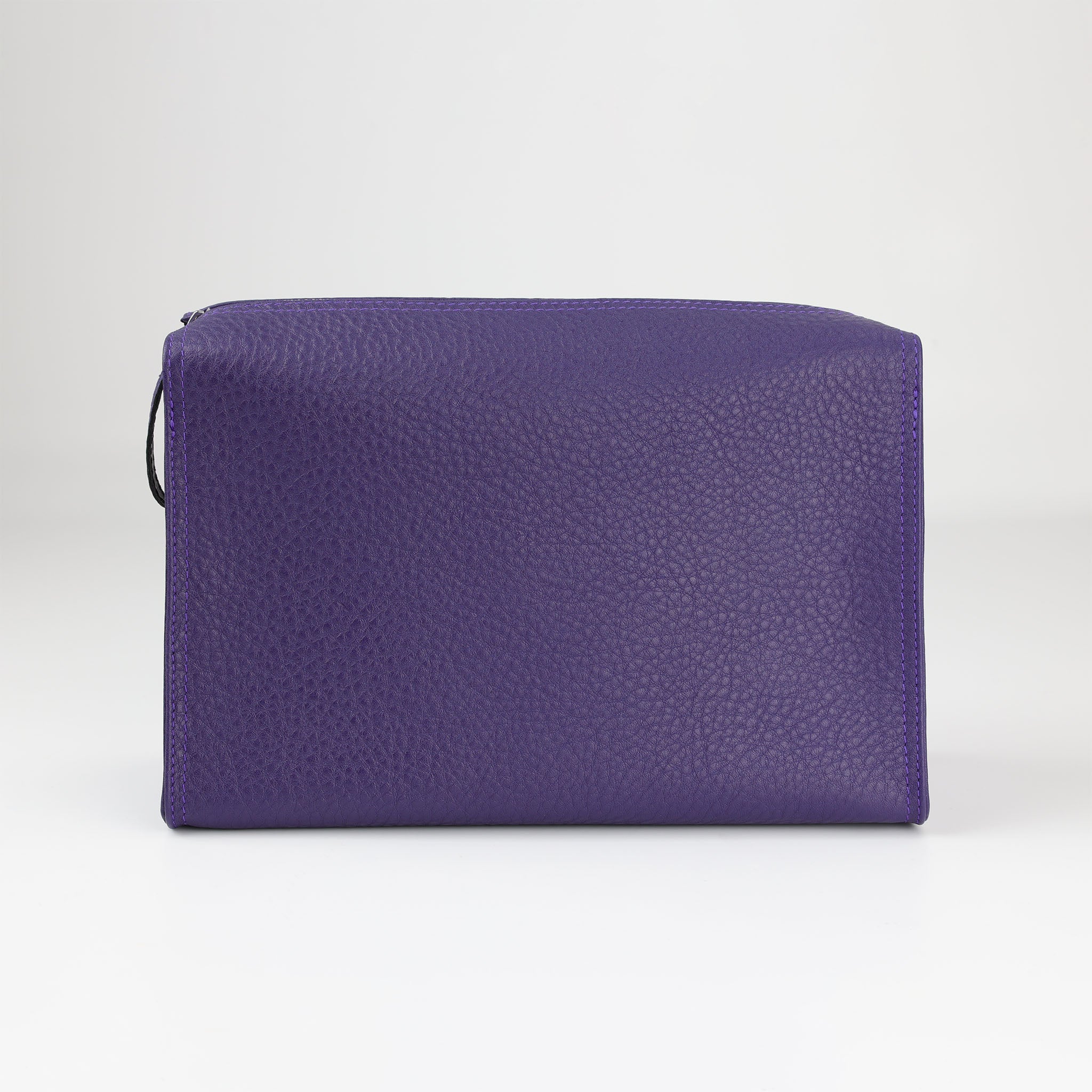 Lila Kulturtasche aus weichem Chervo Leder von F. Hammann