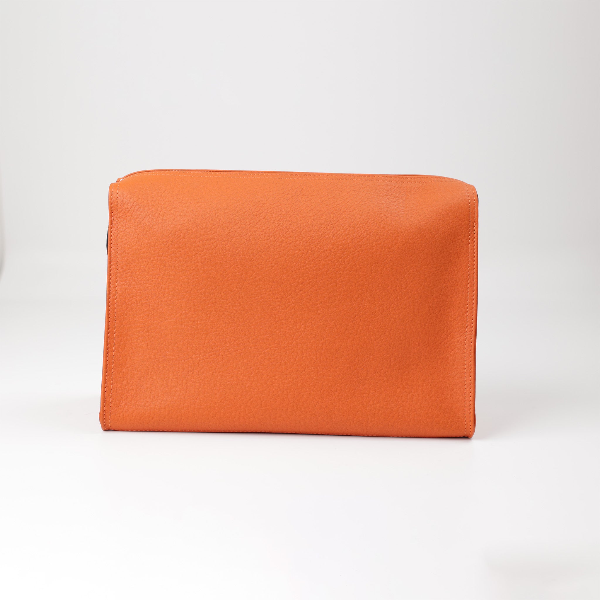 Große orange Kulturtasche aus naturbelassenem Kalbsleder von F. Hammann