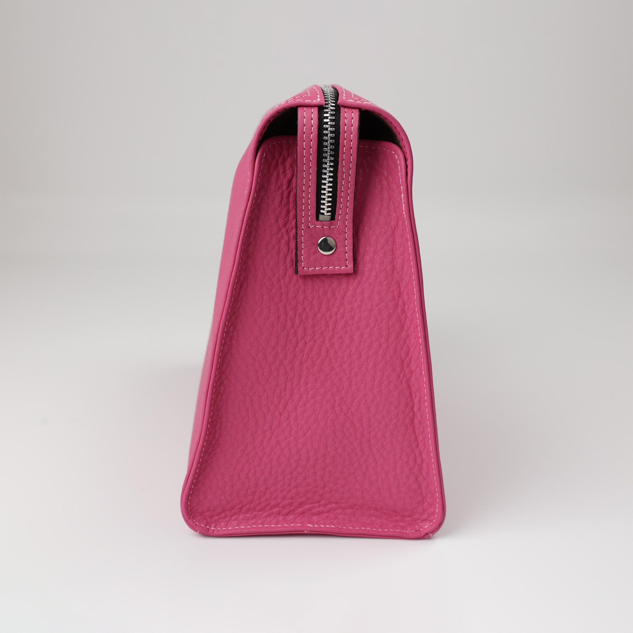 Auffällige Leder Beautycase Tasche in Pink mit zwei Innenfächern und Reißverschluss