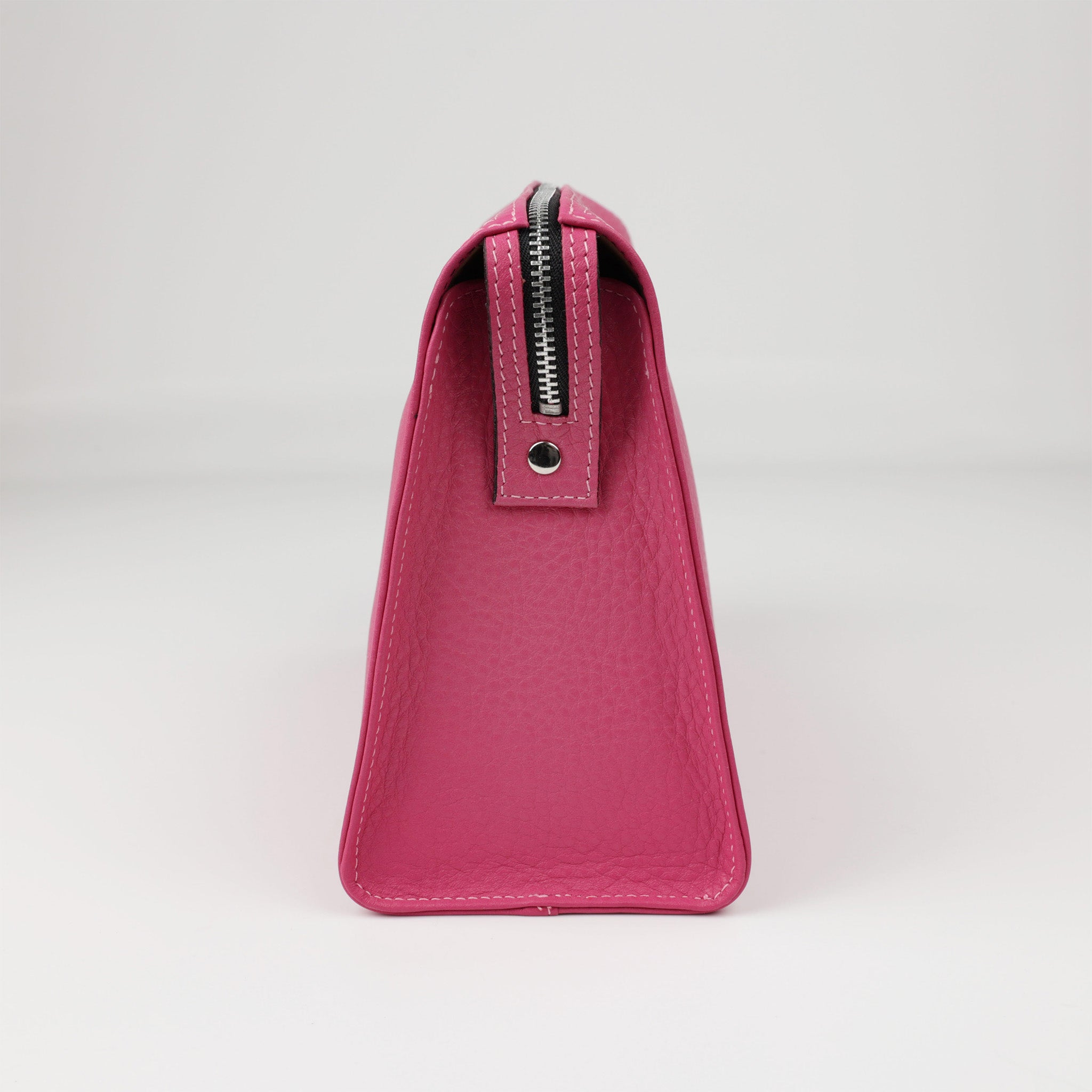Auffällige Leder Beautycase Tasche in Pink aus der Triangle Kollektion
