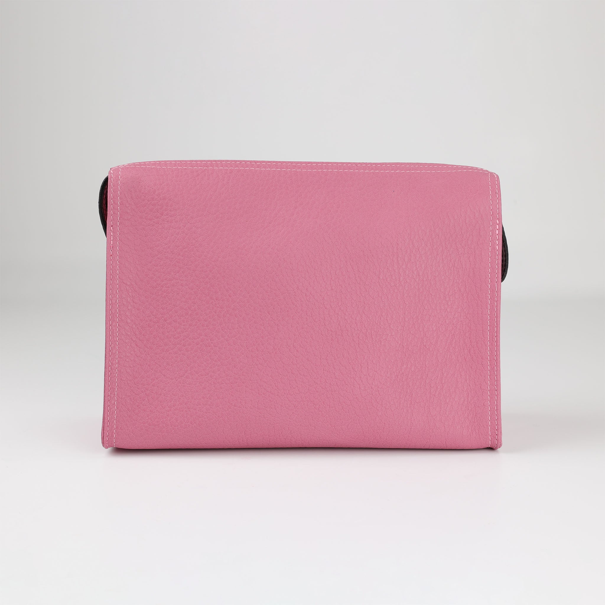 Kulturtasche aus weichem Leder in hellem Pink von F. Hammann
