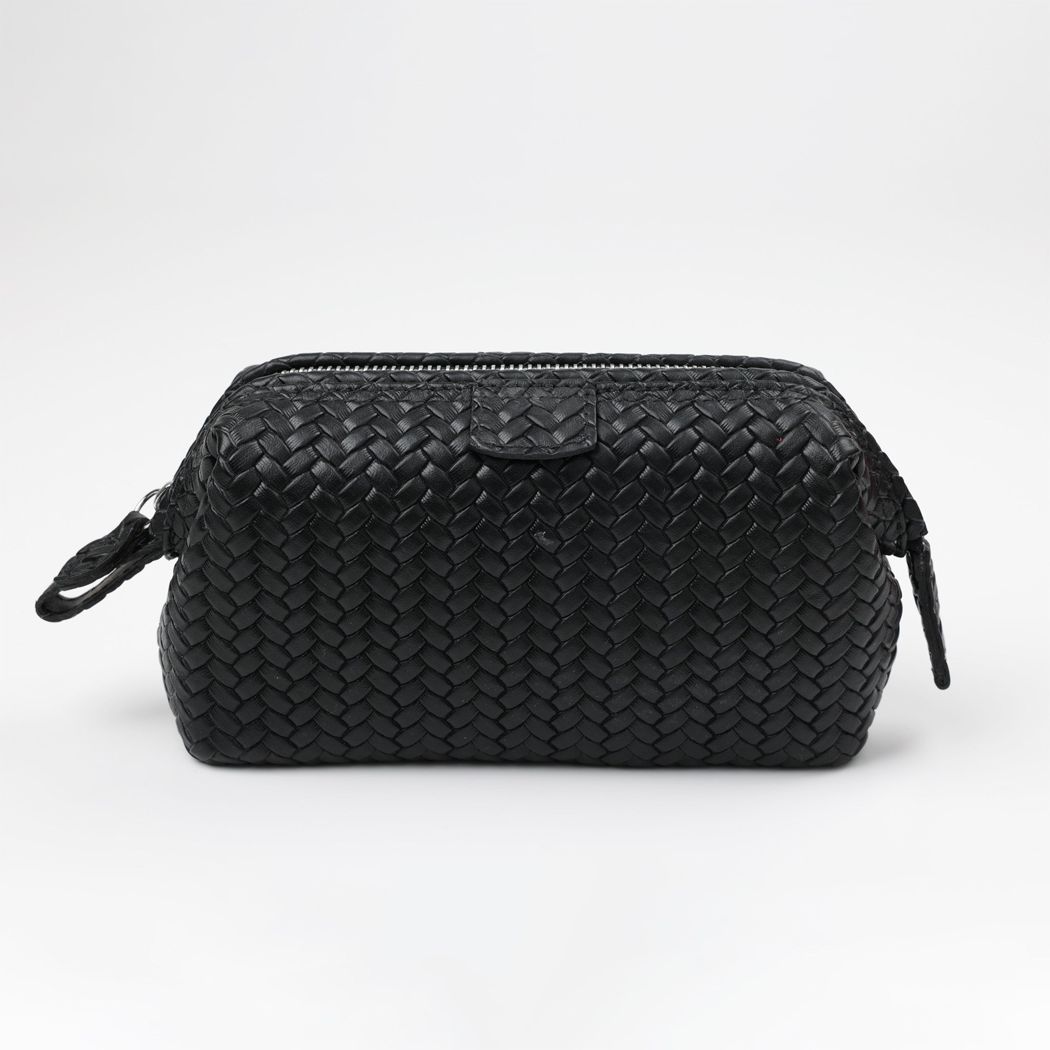Schwarze Kosmetiktasche mit Flechtmuster aus Leder von F. Hammann